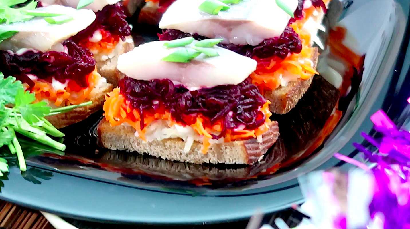 Бутерброды с селедкой под шубой-Шаг 7