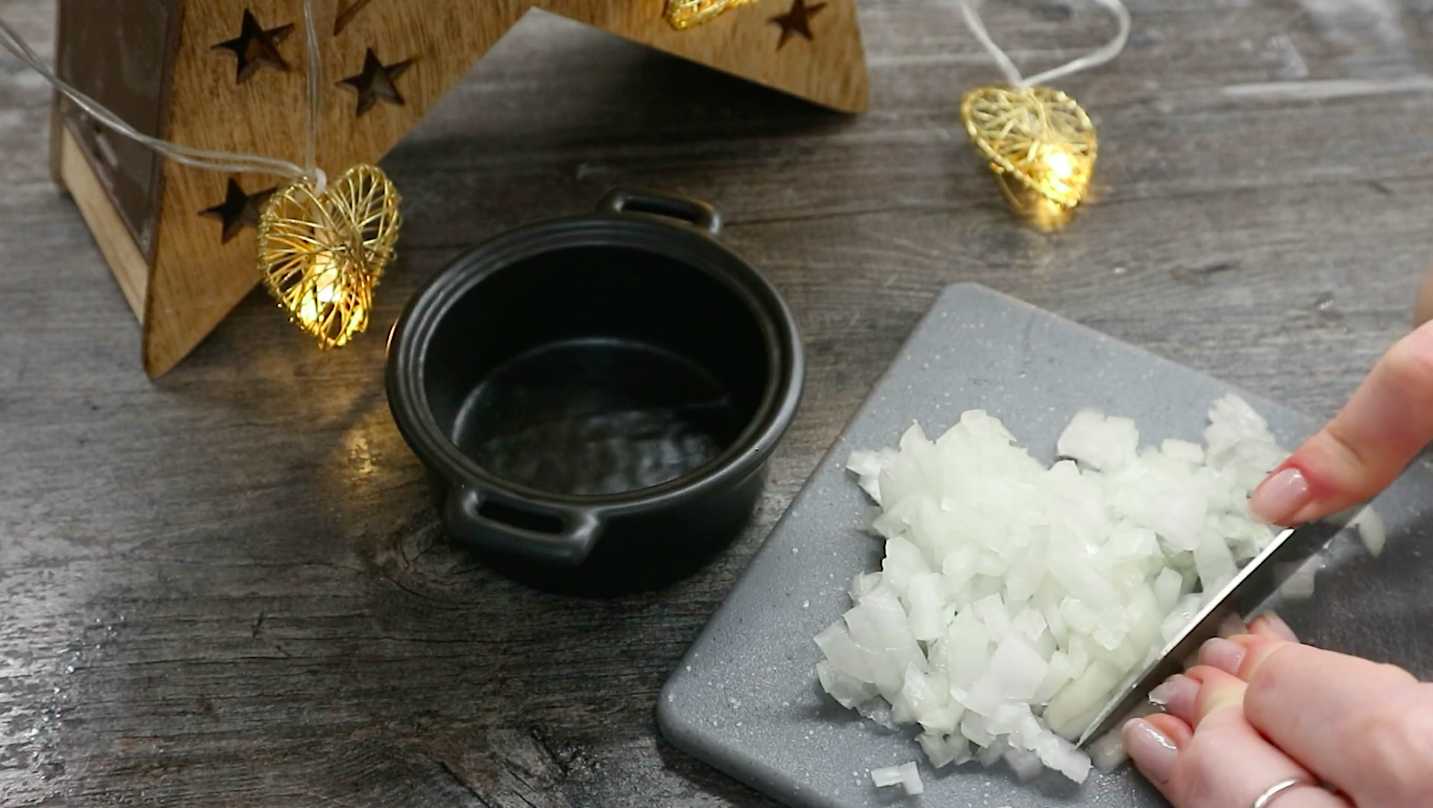 Селедка под шубой с красной рыбой-Шаг 3