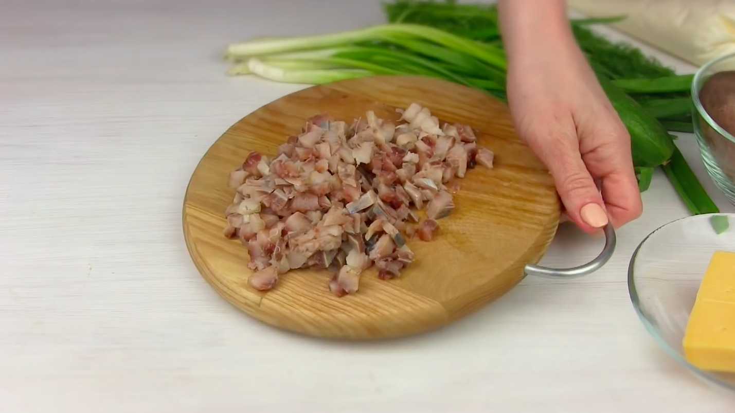 Селедка под шубой со свежим огурцом-Шаг 1