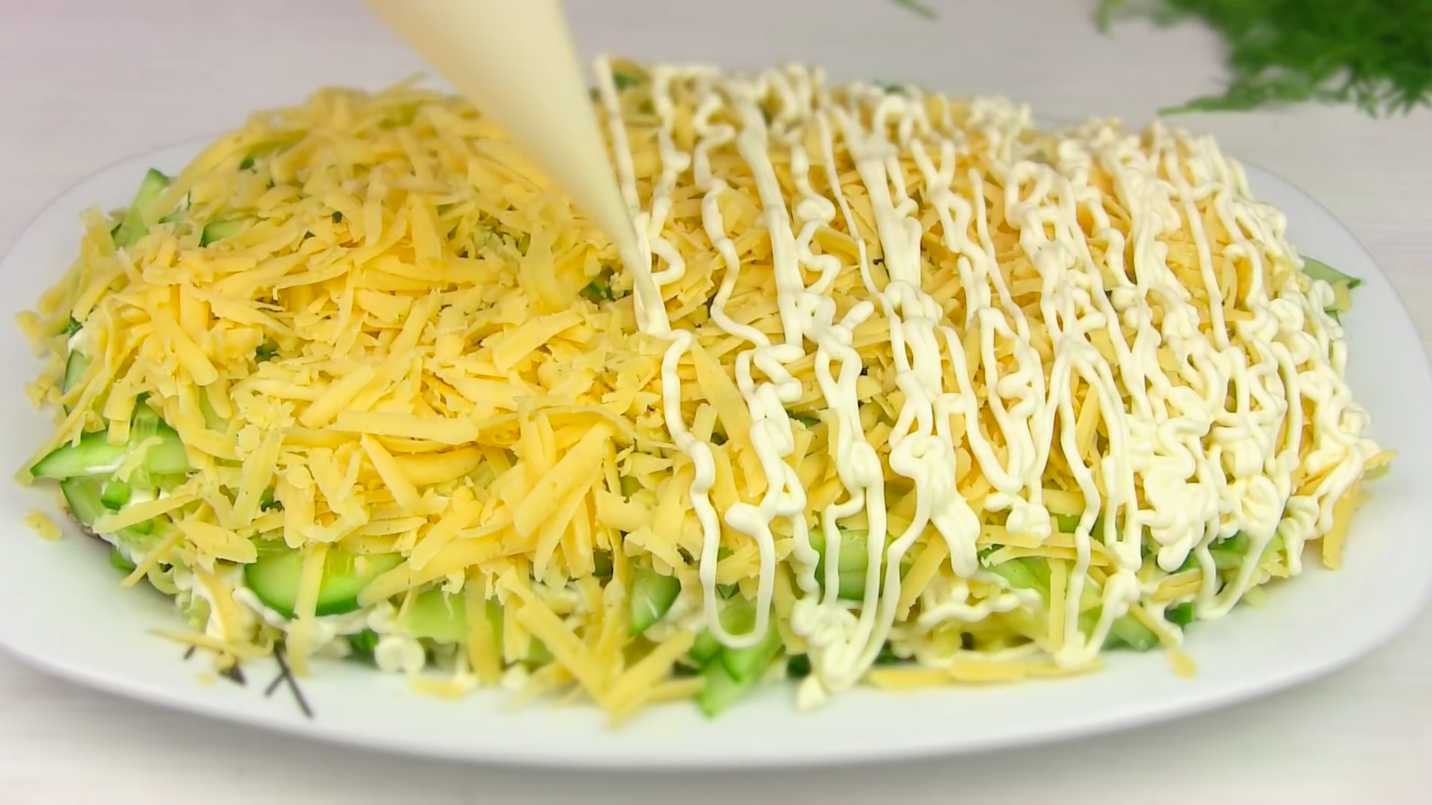 Селедка под шубой со свежим огурцом-Шаг 9