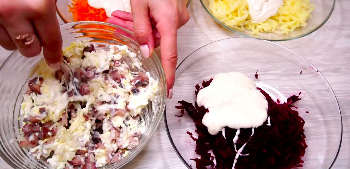 Селедка под шубой с желатином-Шаг 9