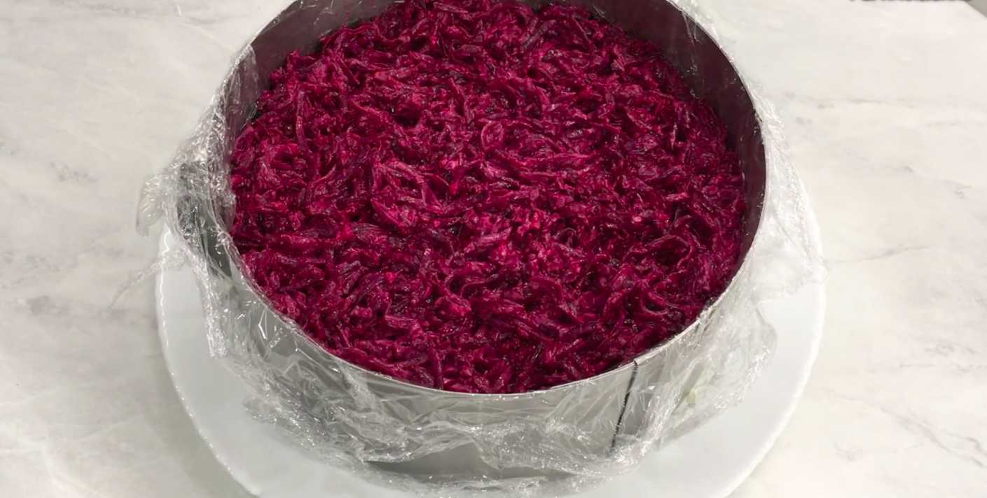 Селедка под шубой со шпротами-Шаг 9