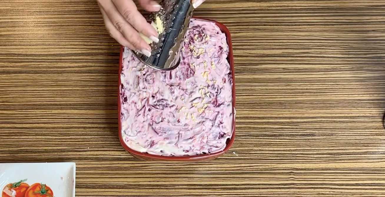 Селедка под шубой с щучьей икрой-Шаг 9