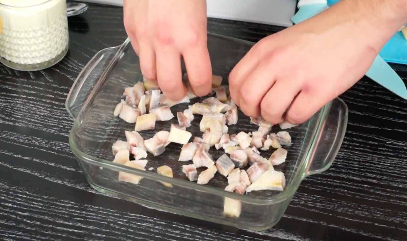 Селедка под шубой с яблоком-Шаг 1