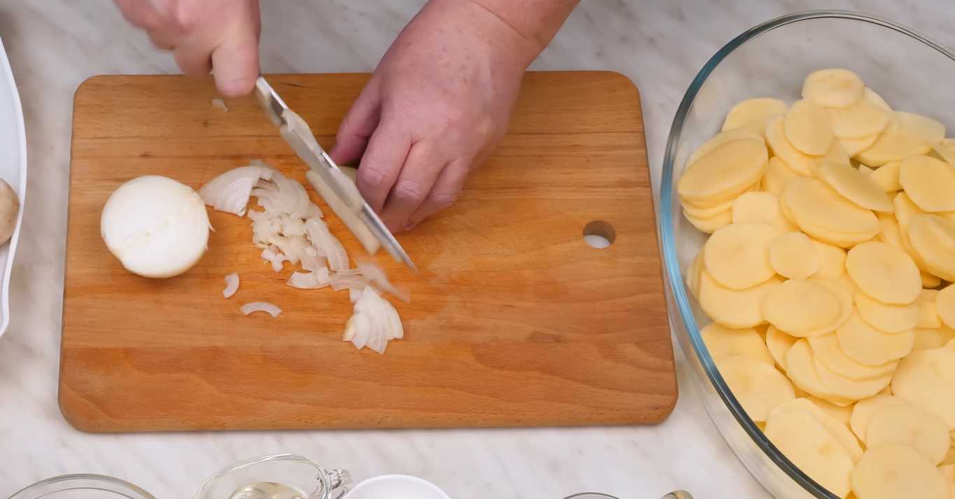 Запечённое куриное филе с грибами-Шаг 7