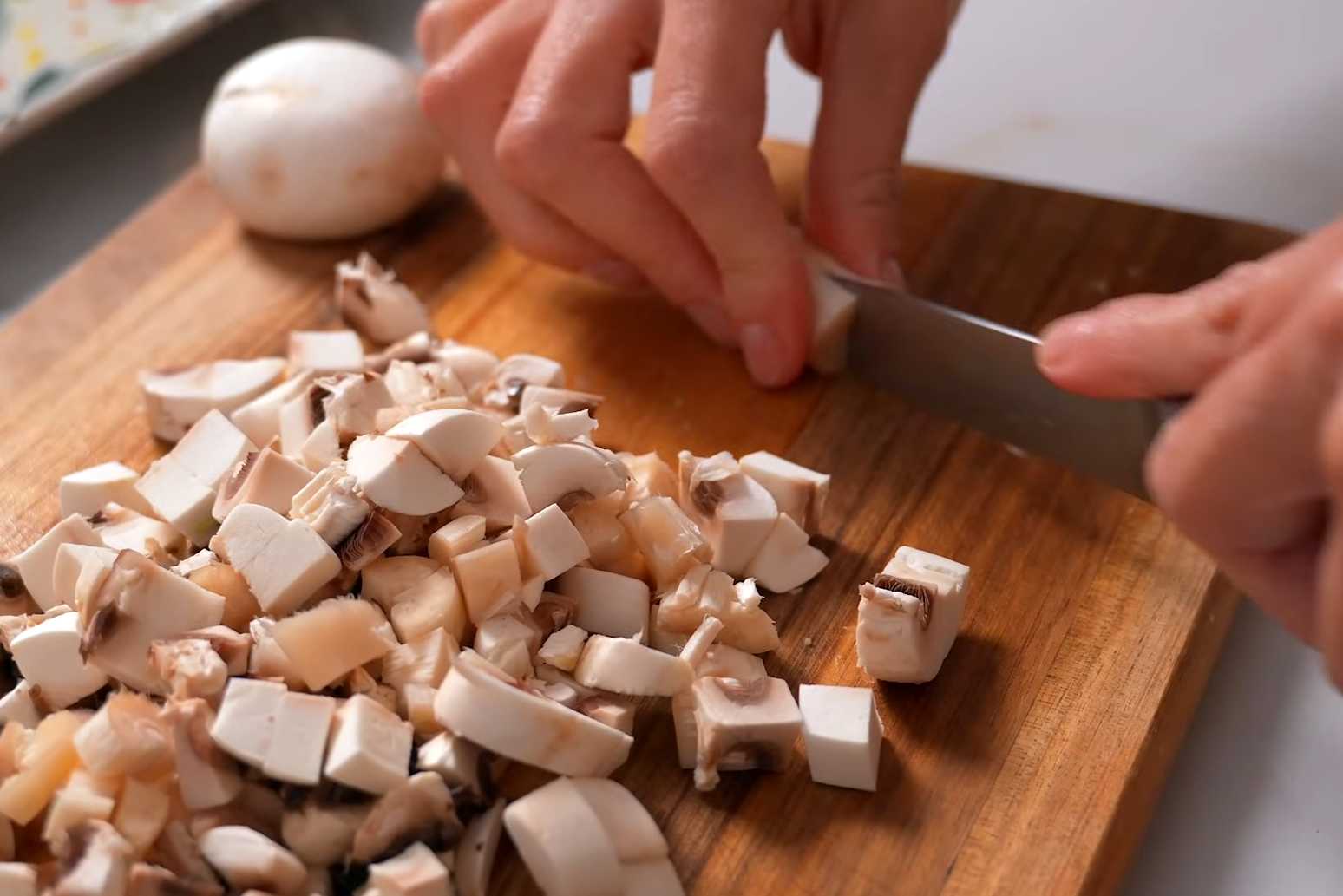 Рулет из фарша с грибами и сыром-Шаг 2