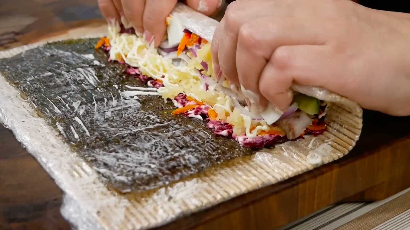 Роллы Селедка под шубой-Шаг 8