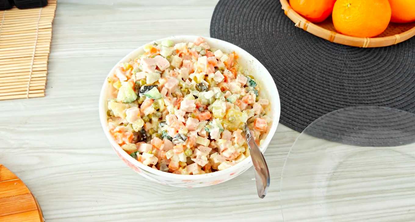 Оливье вегетарианский без колбасы-Шаг 10