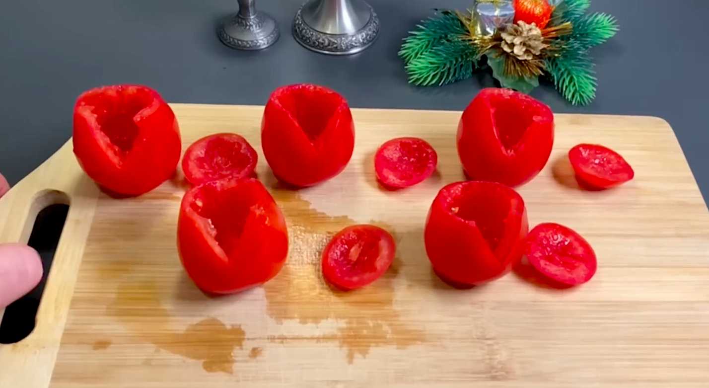 Новогодние суши-кексы в образе Деда Мороза-Шаг 2