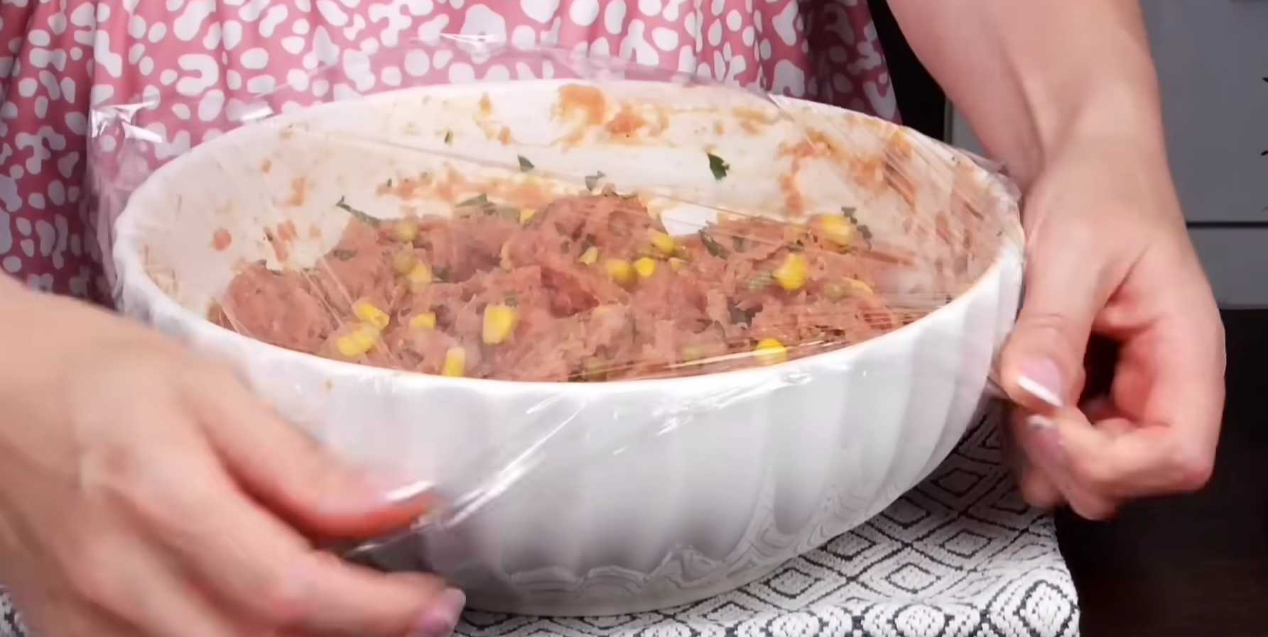 Мясной рулет с сыром и овощами в беконе-Шаг 5