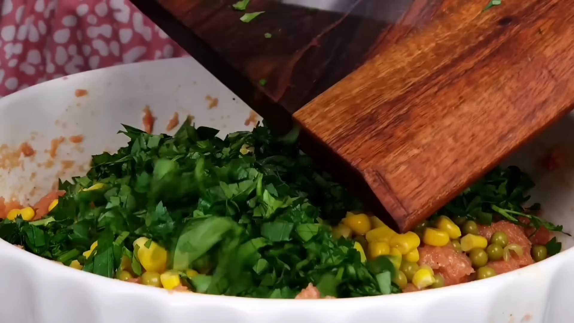 Мясной рулет с сыром и овощами в беконе-Шаг 3