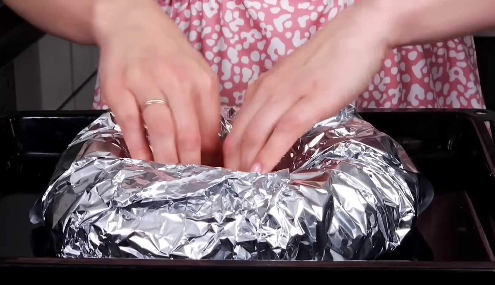 Мясной рулет с сыром и овощами в беконе-Шаг 13