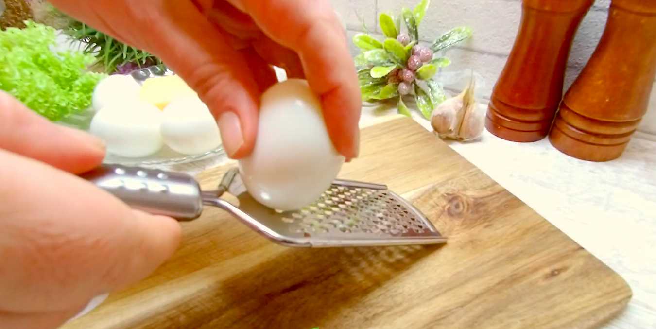 Торт-салат из крабовых палочек-Шаг 1