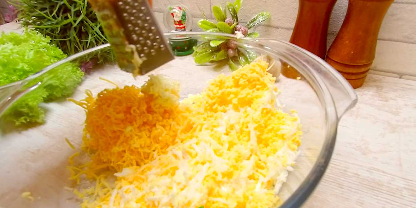 Торт-салат из крабовых палочек-Шаг 3