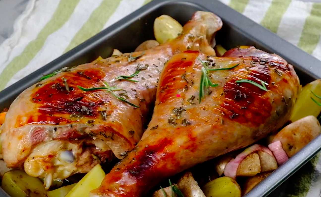 Голень индейки с картофелем-Шаг 7