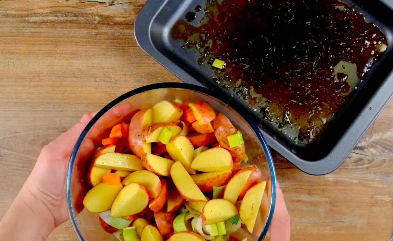 Голень индейки с картофелем-Шаг 3