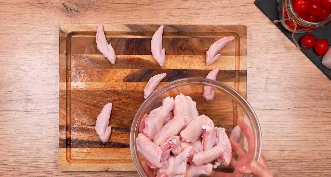 Куриные крылышки под томатно-апельсиновым соусом-Шаг 1