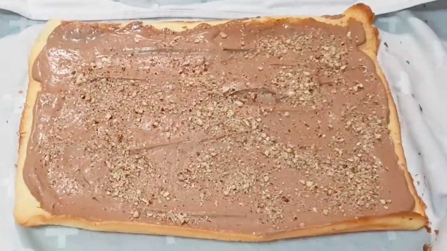 Торт-рулет Рождественское полено-Шаг 7