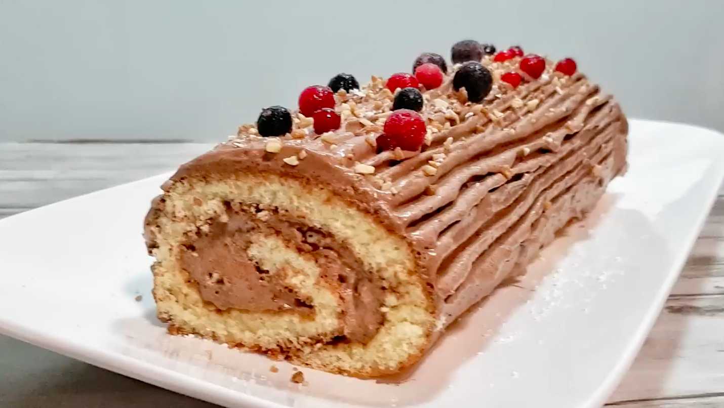 Торт-рулет Рождественское полено-Шаг 10