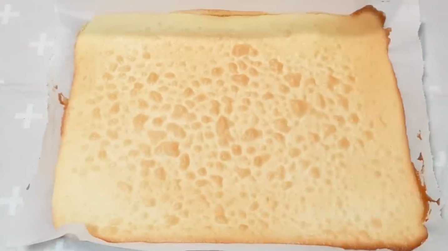 Торт-рулет Рождественское полено-Шаг 4