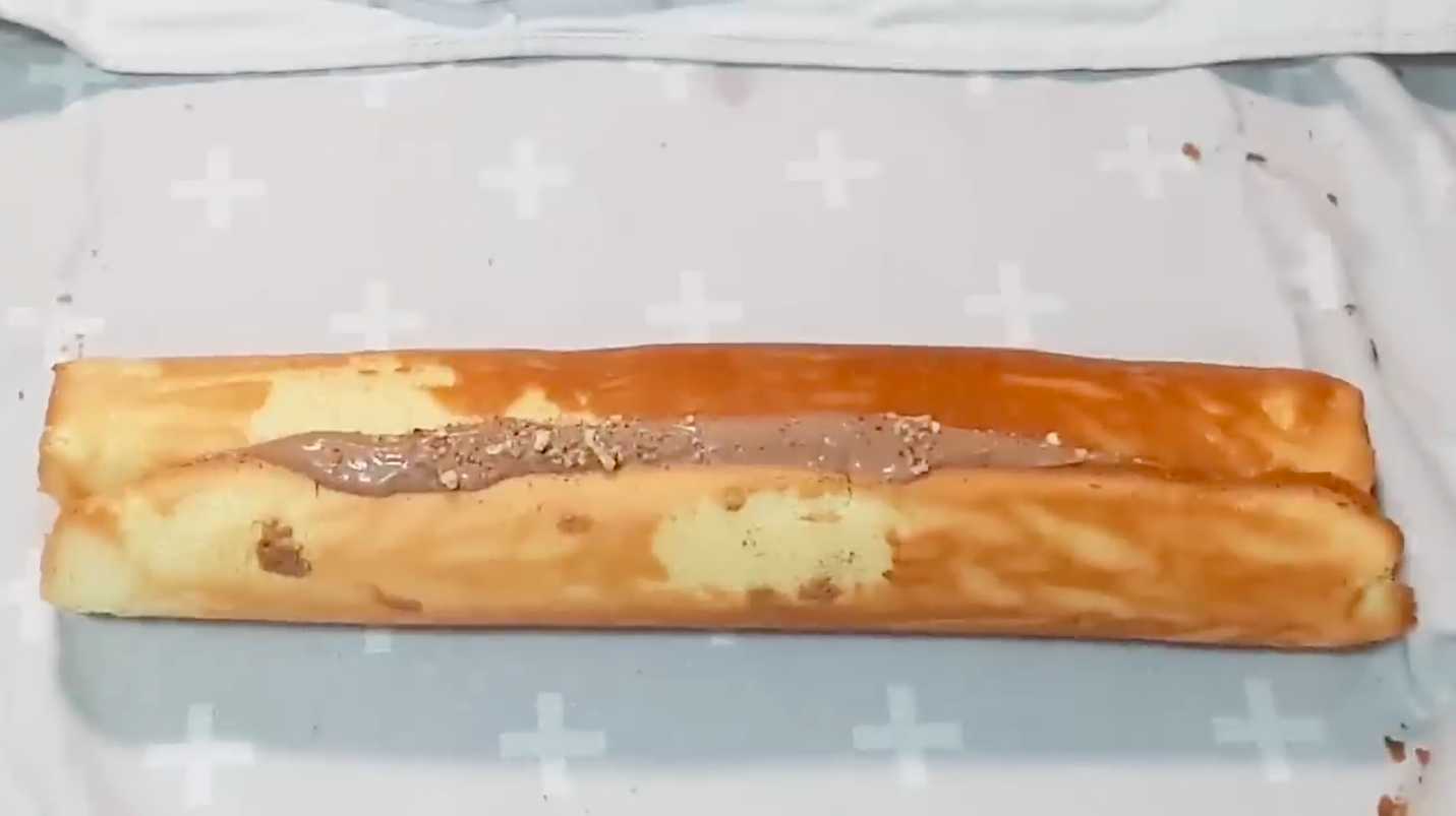 Торт-рулет Рождественское полено-Шаг 8