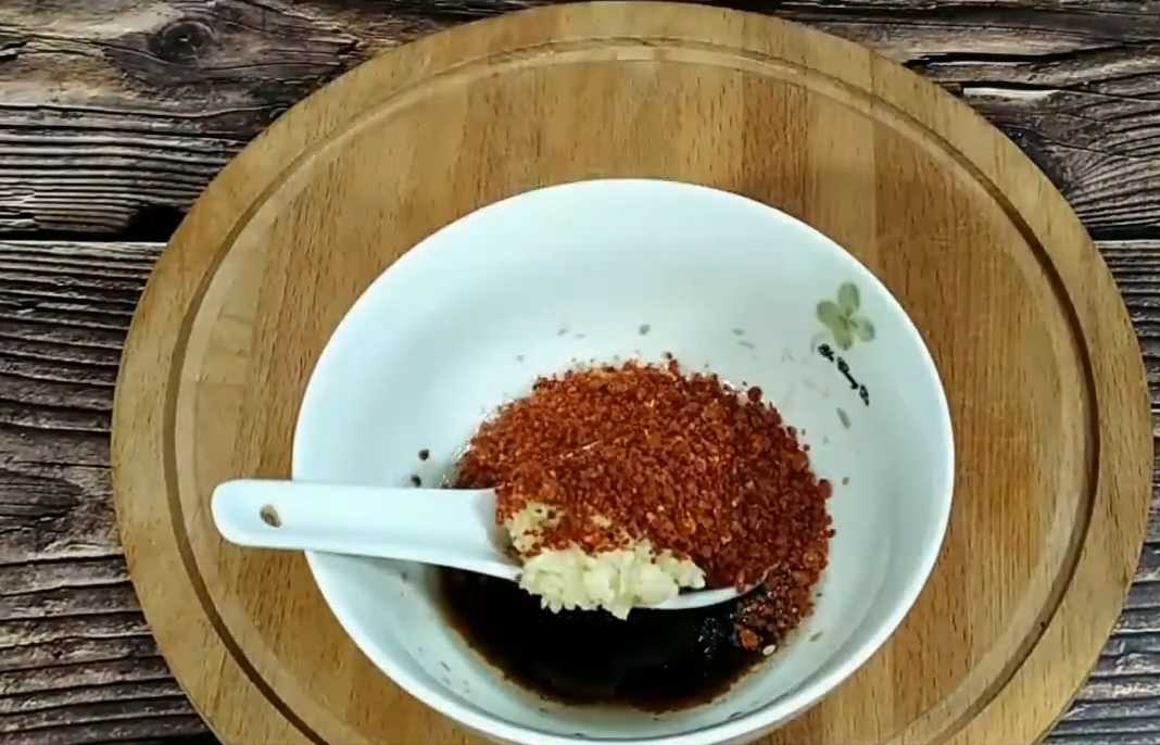 Острый корейский салат из сушеной редьки-Шаг 6