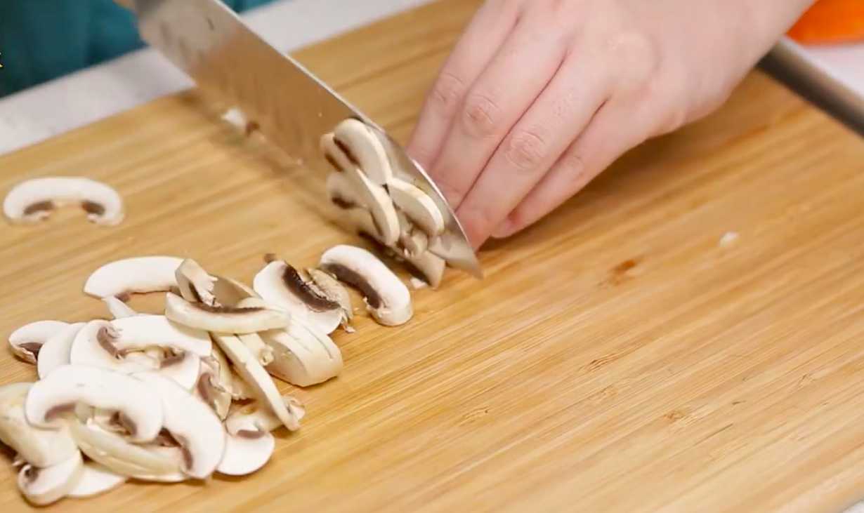 Жареная стеклянная лапша Джапче-Шаг 3