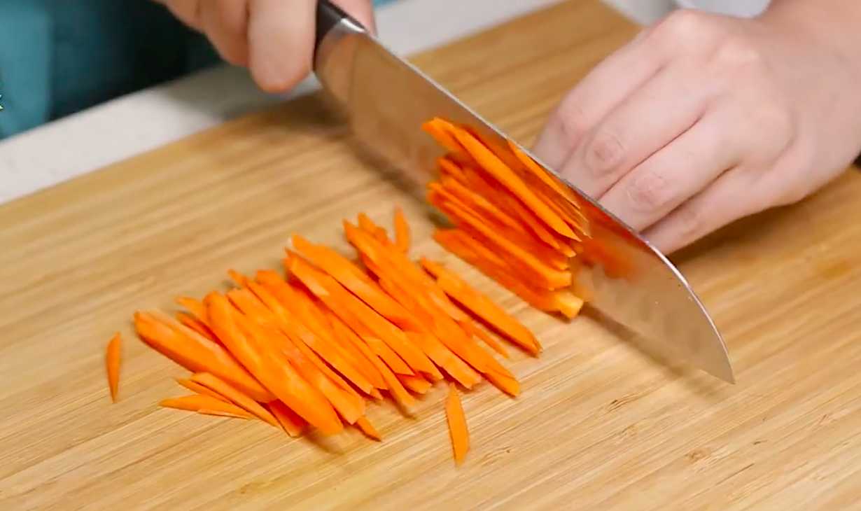 Жареная стеклянная лапша Джапче-Шаг 5