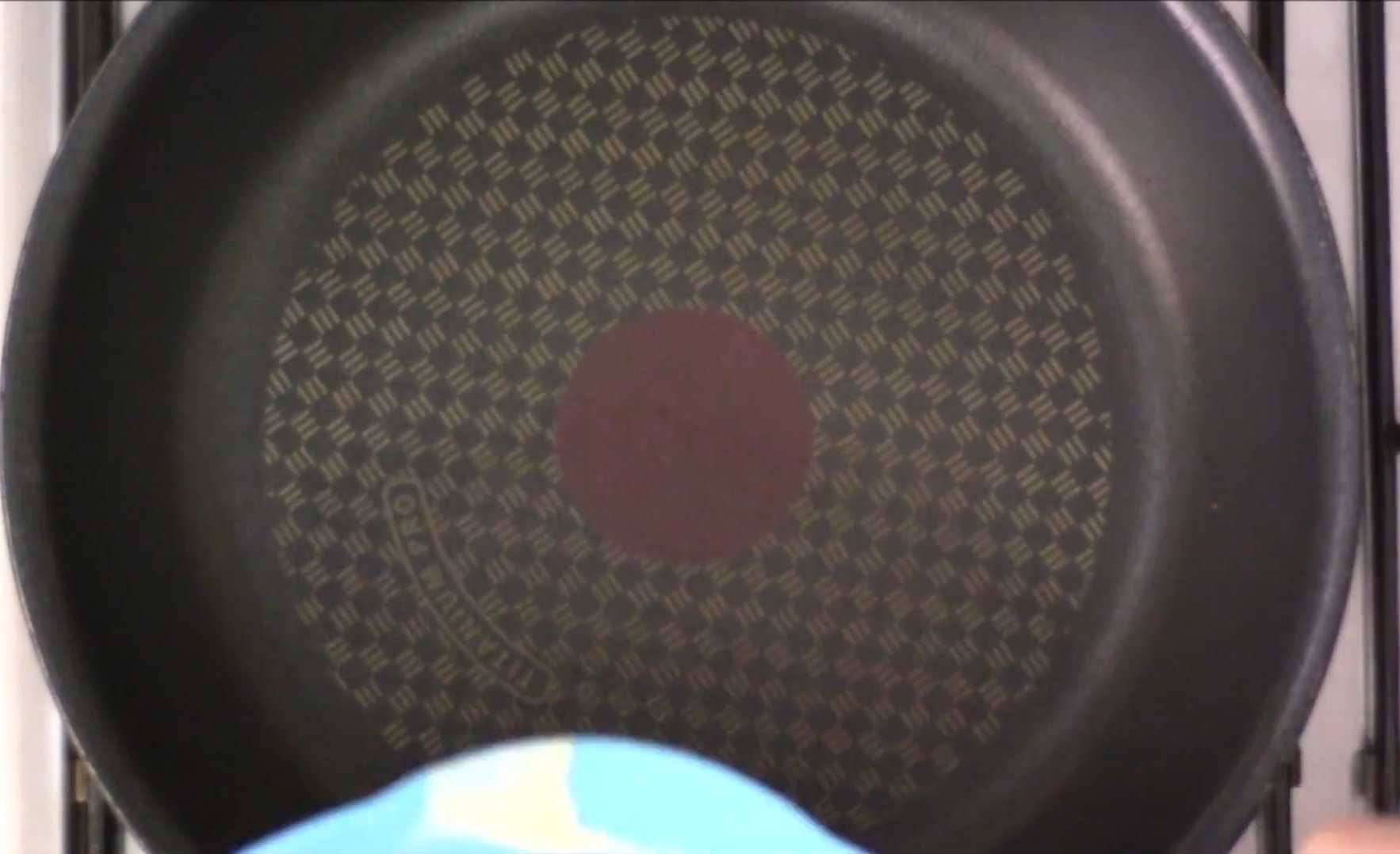 Толстые блины на молоке-Шаг 6