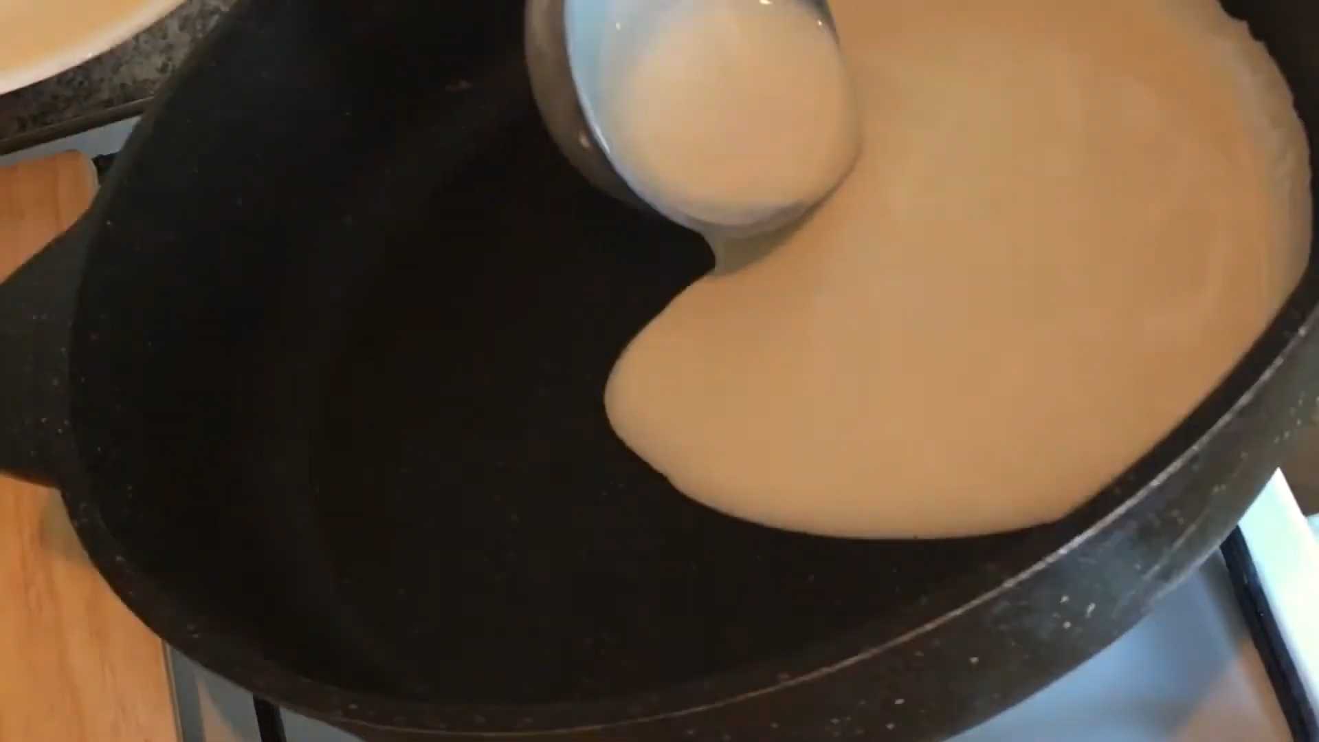 Блины без яиц на молоке-Шаг 8