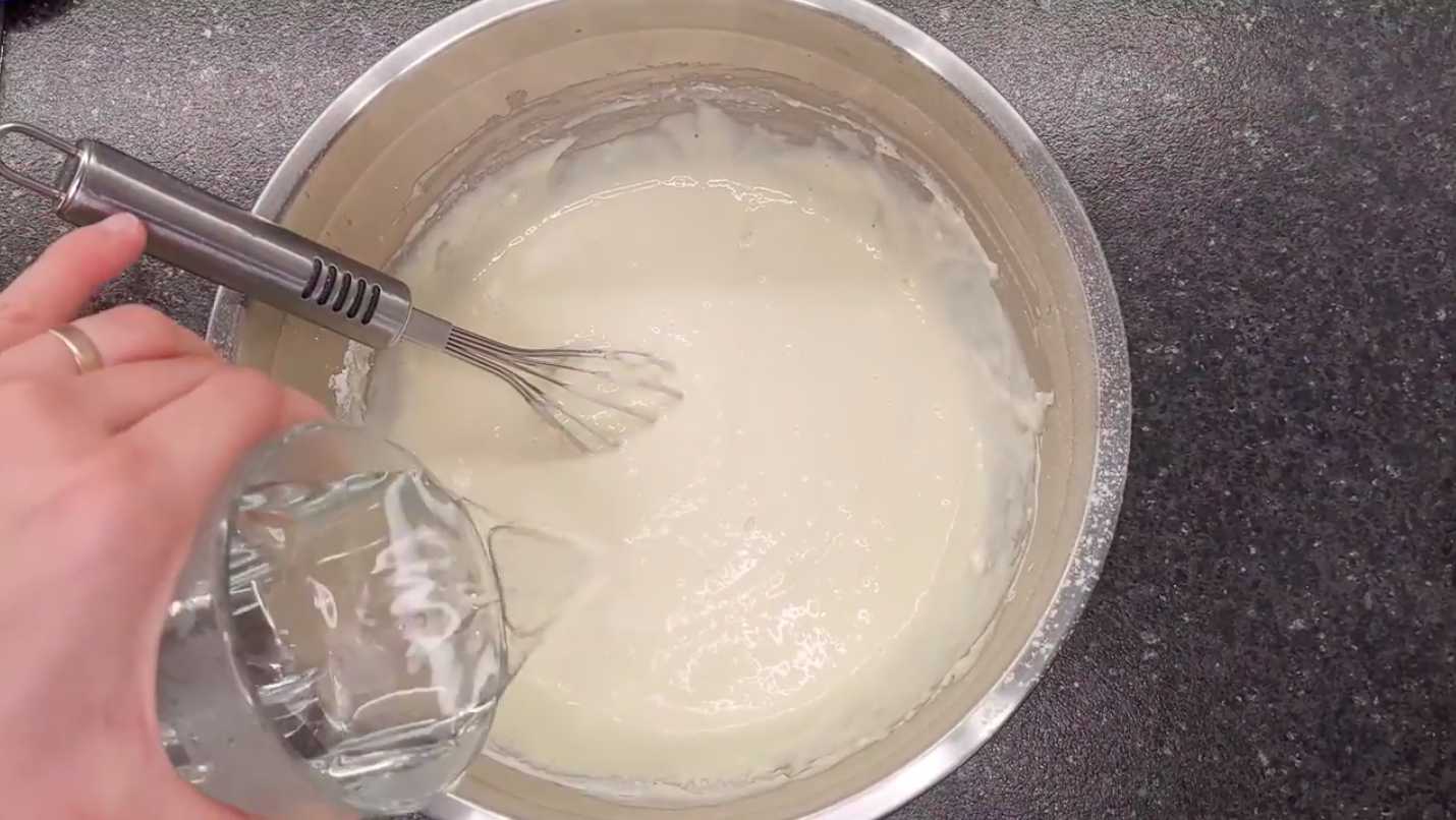 Блины на кислом молоке с дырочками-Шаг 6