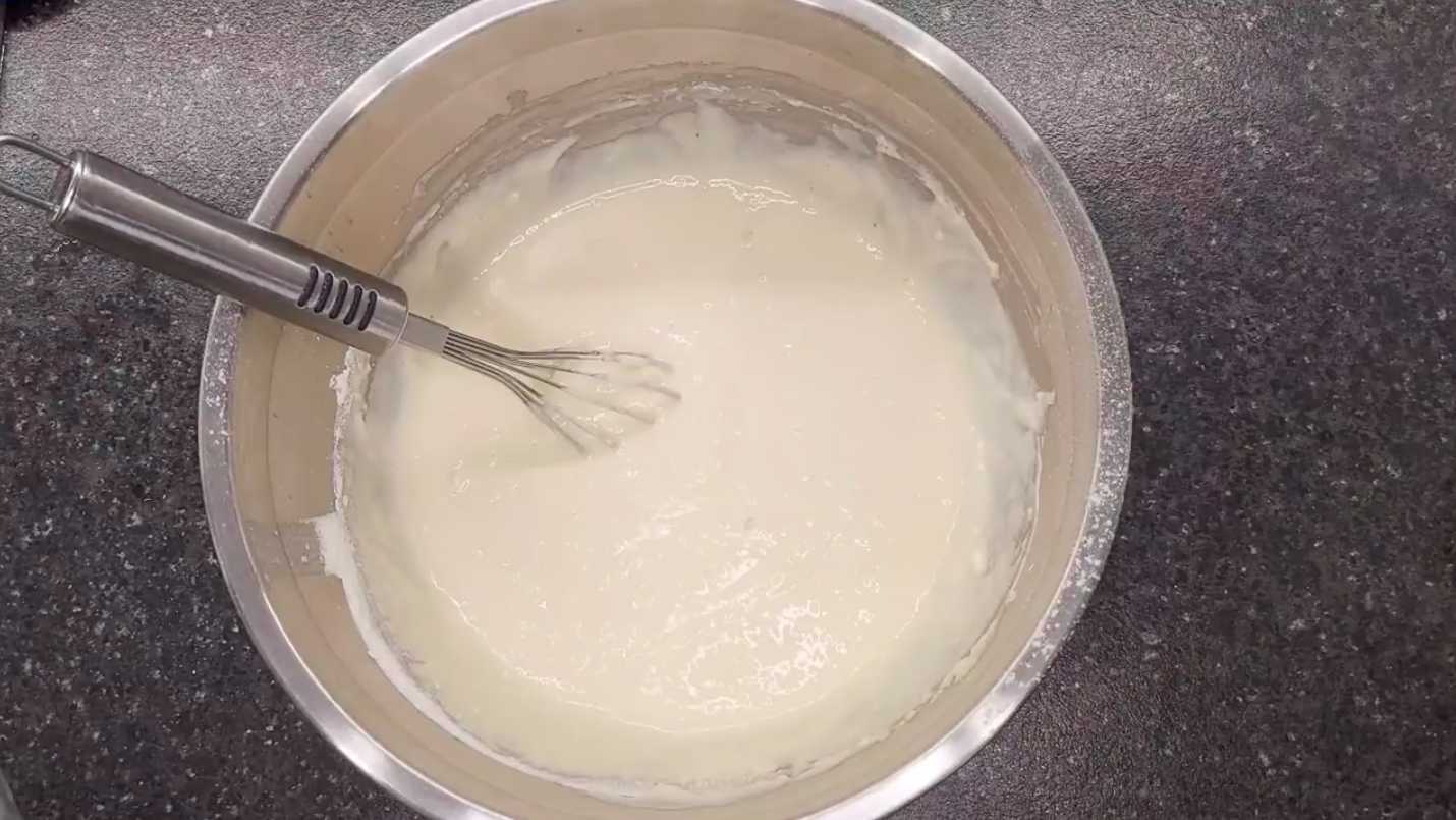 Блины на кислом молоке с дырочками-Шаг 5