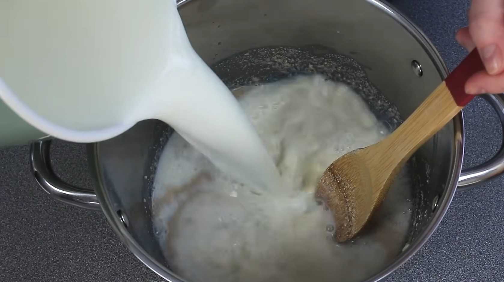 Дрожжевые блины на молоке-Шаг 3