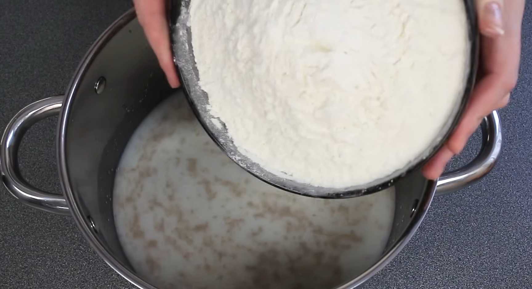 Дрожжевые блины на молоке-Шаг 4