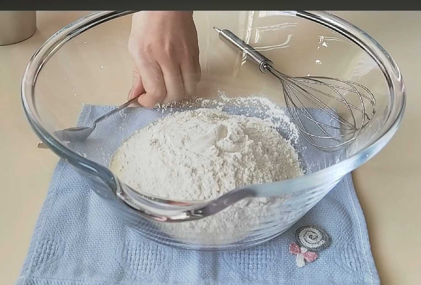 Марокканские блины на манке-Шаг 1