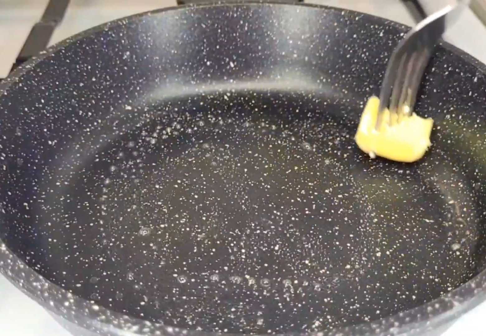 Блины на молоке с колбасой и сыром-Шаг 9