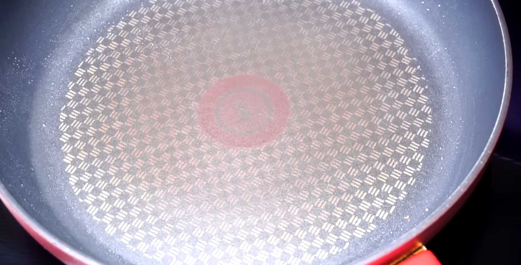 Дрожжевые блины на сковороде-Шаг 7