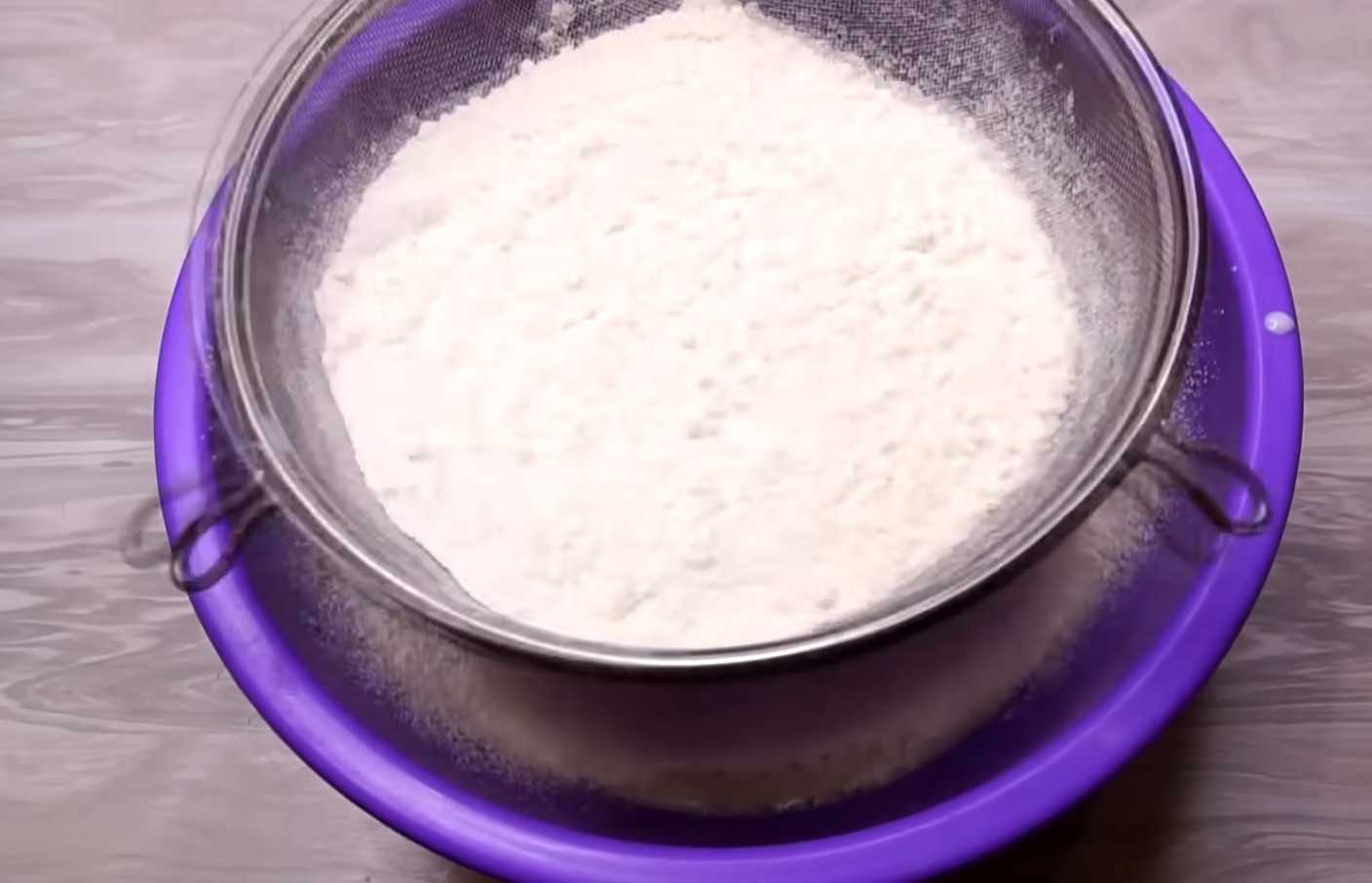 Дрожжевые блины на сковороде-Шаг 2