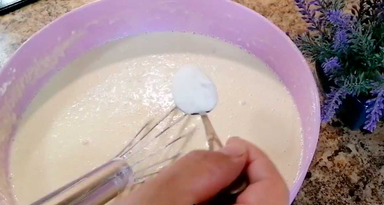 Блины на сыворотке с дырочками-Шаг 6