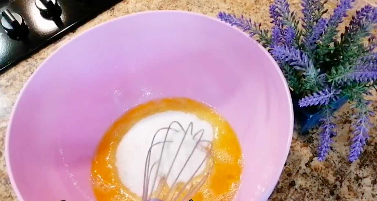 Блины на сыворотке с дырочками-Шаг 2