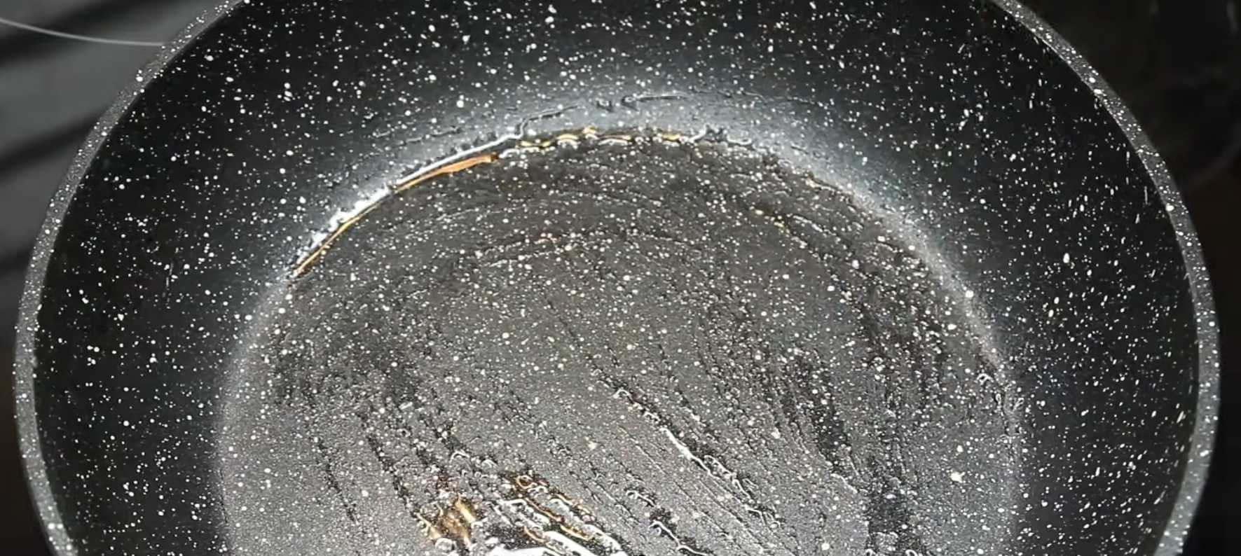 Яичные блины для салата-Шаг 2