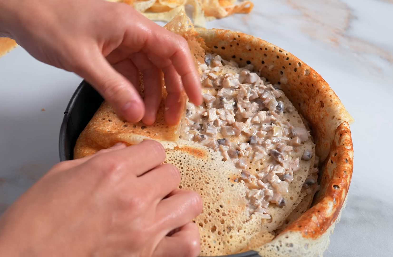 Курник из блинов с курицей и грибами-Шаг 9