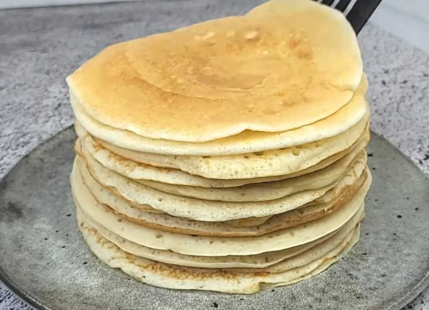 Толстые дрожжевые блины-Шаг 13