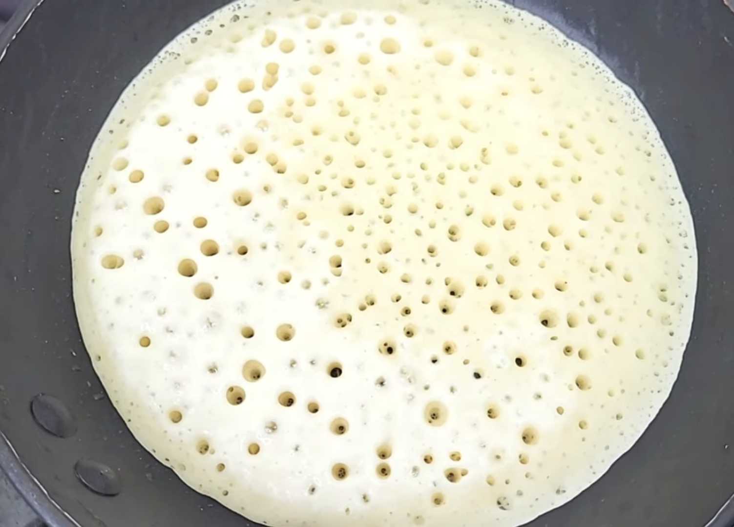 Толстые дрожжевые блины-Шаг 10