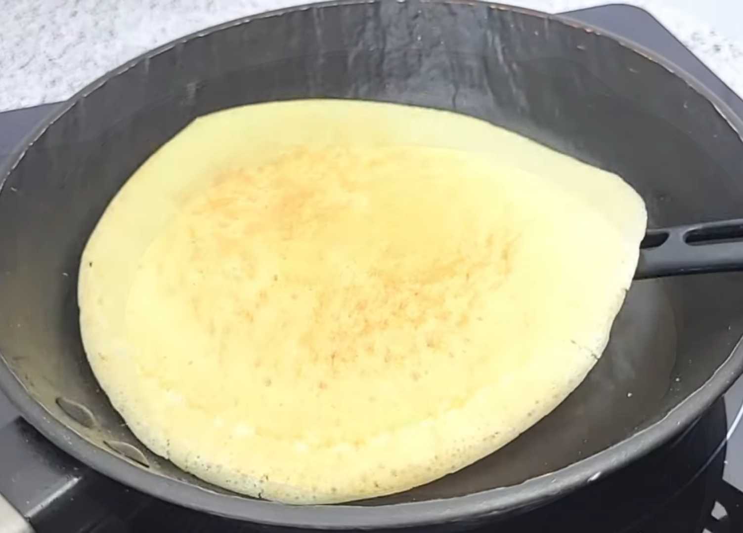 Толстые дрожжевые блины-Шаг 12