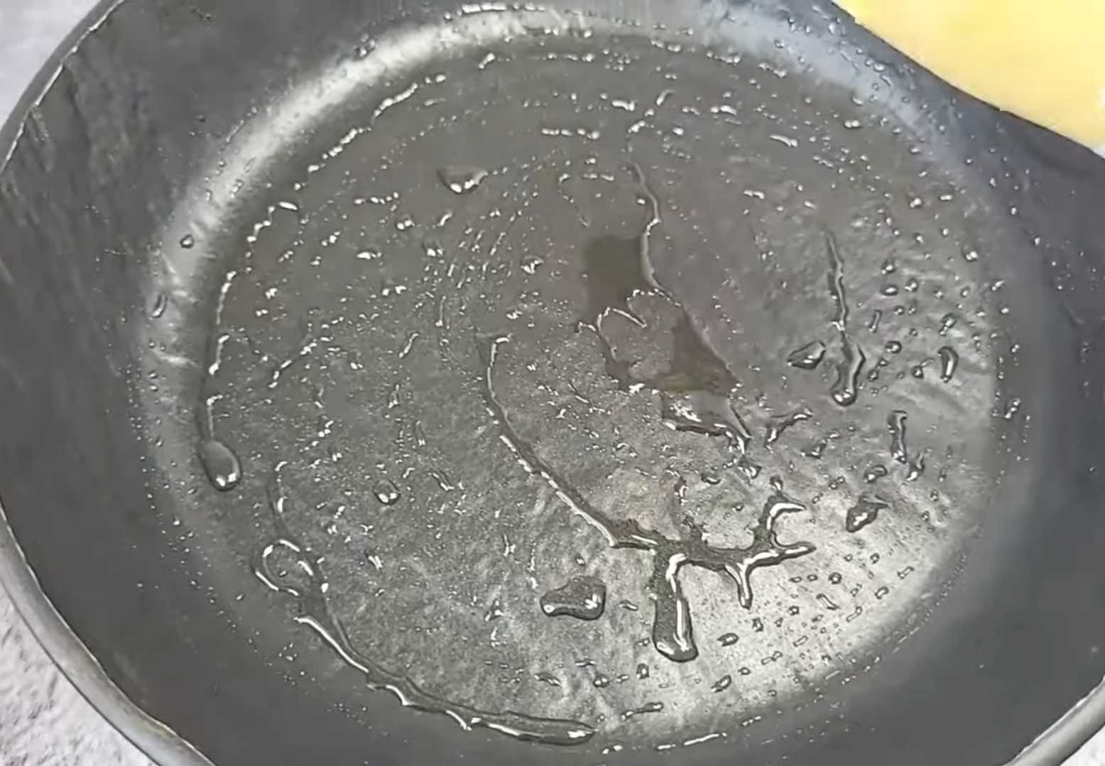 Толстые дрожжевые блины-Шаг 8