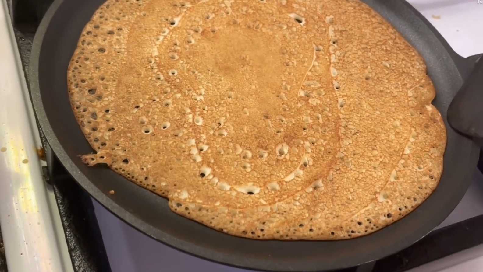 Блины с содой на кефире-Шаг 8