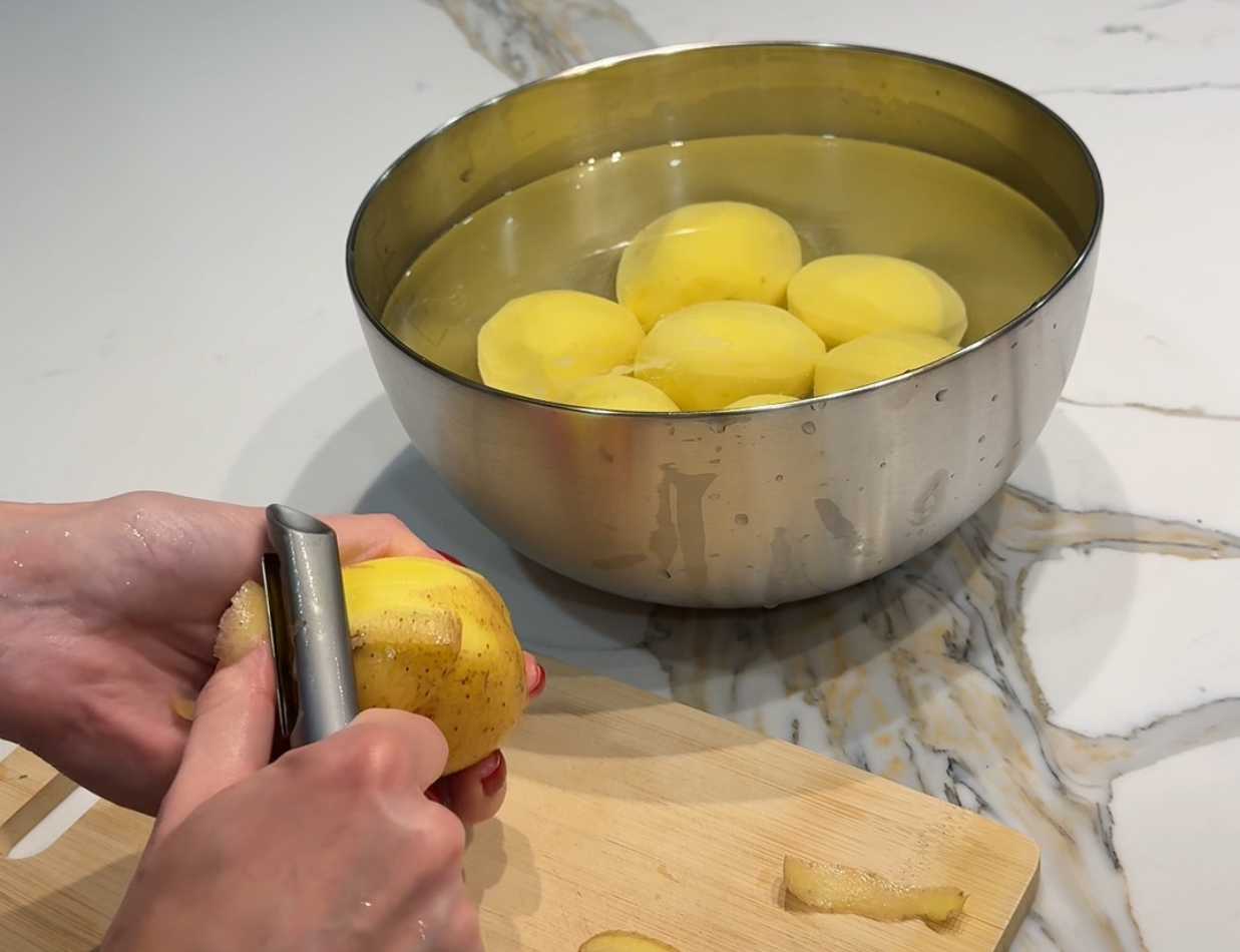 Картофельные оладьи со сметаной без муки-Шаг 1