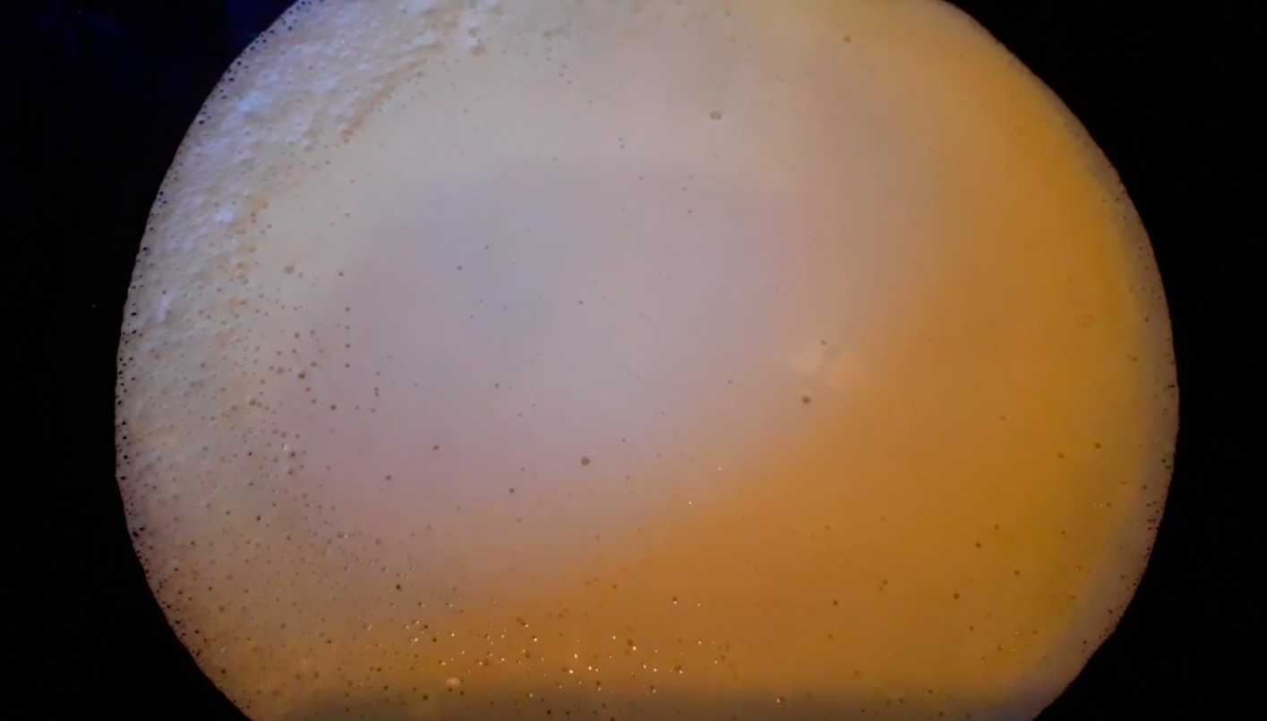 Блины на кефире и кипятке-Шаг 8