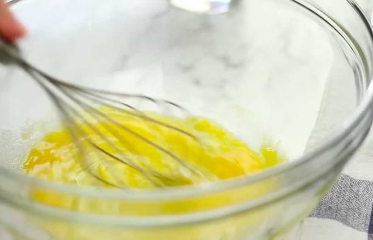 Заварные блины на сметане-Шаг 2